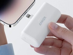 Power Bank Anker 621 (wbudowane złącze Lightning, 12 W) pojawił się w Stanach Zjednoczonych i Wielkiej Brytanii. (Źródło obrazu: Anker)