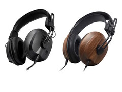 Fostex przedstawia dwa modele słuchawek planarnych - T50RPmk4CL do monitoringu studyjnego i T60RPmk2CL do słuchania muzyki. (Źródło zdjęcia: Fostex)