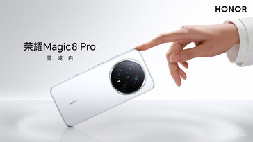 Magic 8 Pro w białej wersji kolorystycznej (źródło zdjęcia: Honor)