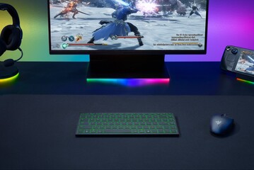 Klawiatura do gier Razer Joro na biurku (źródło obrazu: Razer)