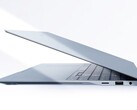 Galaxy Book6 Edge firmy Samsung ma grubość zaledwie 12,3 milimetra, co czyni go stosunkowo smukłym urządzeniem.