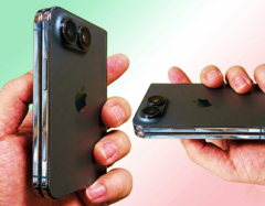 model iPhone Ultra/Fold.