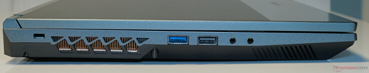 Po lewej: gniazdo blokady Kensington, USB 3.2 Gen1 Type-A, USB 2.0 Type-A, wejście liniowe, gniazdo combo audio CTIA 3,5 mm