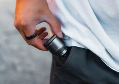 Łatwość przenoszenia w kieszeni jest kluczem do atrakcyjności obiektywu (źródło obrazu: ShiftCam)