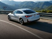 Nadchodzące BMW i4 eDrive35 zastąpi eDrive40 jako najbardziej przystępny wariant modelowy zgrabnego niemieckiego EV (Image: BMW)
