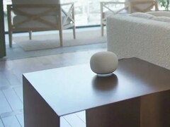 Głośnik Google Home (na zdjęciu) został zauważony w APK aplikacji Google Home. (Źródło obrazu: Google)