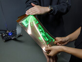 LG Display spodziewa się jednak, że firmy wykorzystają jego wyświetlacz Stretchable w smartfonach. (Źródło obrazu: LG Display)