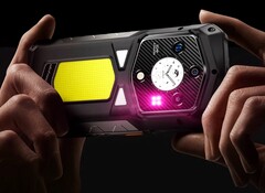 Ulefone Armor 29 Pro posiada okrągły dodatkowy wyświetlacz z tyłu. (Źródło zdjęcia: Ulefone)