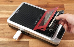 Kenko Tokina KR-019CR odtwarza i nagrywa kasety magnetofonowe oraz opcjonalnie konwertuje je do plików MP3. (Źródło obrazu: Kenko Tokina)