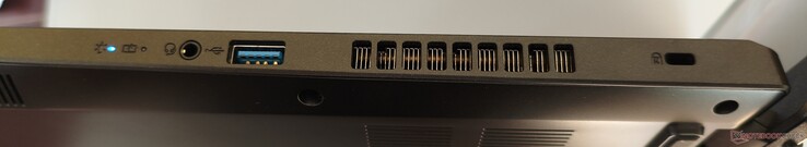 prawa strona: gniazdo audio 3,5 mm, USB-A 3.0, gniazdo blokady Kensington