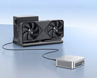 Peladn WO5 ma port USB4. Na zdjęciu: mini-PC podłączony do zestawu eGPU.
