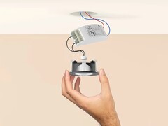 Nowy transformator Philips Hue MR16 jest przeznaczony do niektórych reflektorów marki (na zdjęciu). (Źródło zdjęcia: Philips Hue)