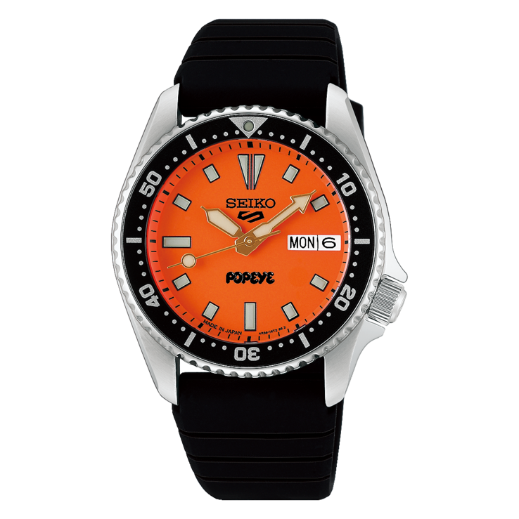 Widok z przodu modelu Seiko 5 Sports x Popeye HDB013, na którym widać pomarańczową tarczę oraz czarną obrotową ramkę,