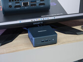 Wysokiej klasy mini PC z ograniczonym budżetem? Proszę zobaczyć, jak Geekom Mini IT13 2025 Edition wypadł w naszej recenzji