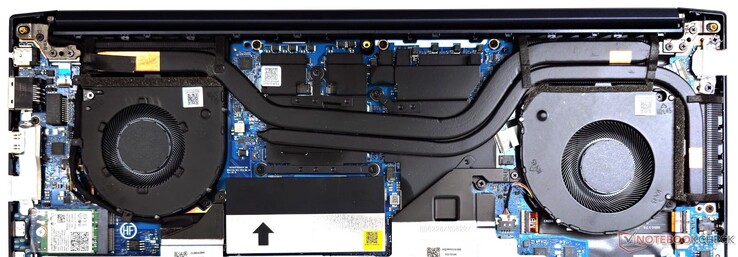 VivoBook Pro 16 wykorzystuje system chłodzenia z dwoma wentylatorami i dwoma ciepłowodami