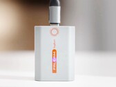 Akumulator Falcam można ładować bezpośrednio za pomocą kabla USB-C.