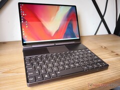 GPD Win Max 2 to wyjątkowy laptop do gier z klapką, który wykazuje imponującą wydajność w nowoczesnych tytułach.