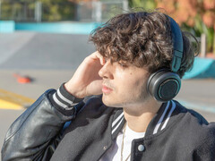 TDM Neo to słuchawki, które można przekształcić w głośnik Bluetooth.