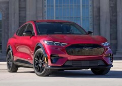 Elektryczny Ford Mustang Mach-E z 2025 roku (źródło zdjęcia: Ford)