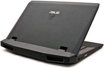 ROG G70 jako pierwszy model został wyposażony w kultowe logo Fearless Eye