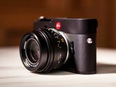 Leica Noctilux-M 1.2/35 ASPH. jest bardzo kompaktowy, ale stosunkowo ciężki (źródło zdjęcia: Leica)