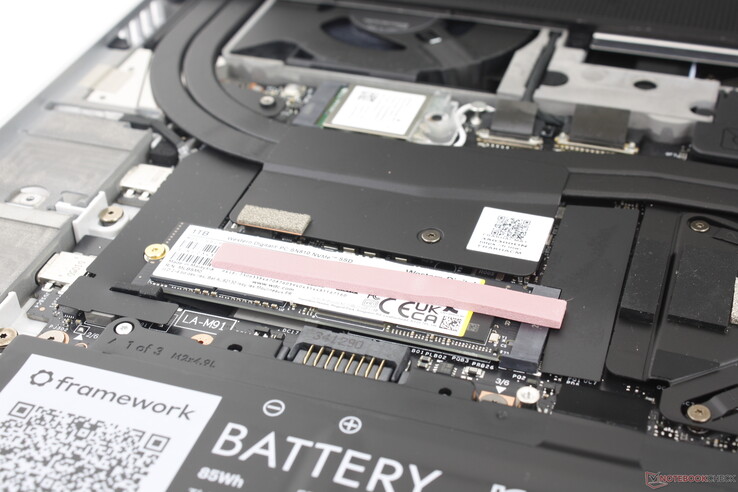 W przeciwieństwie do serii LG Gram 16, Laptop 16 nie obsługuje wewnętrznego dodatkowego dysku SSD