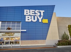 Kupowanie filmów w sklepach Best Buy wkrótce nie będzie już możliwe. (Zdjęcie: Best Buy)