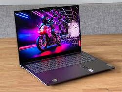 W recenzji: Lenovo Yoga Pro 9i 16 G9. Urządzenie testowe dostarczone przez: