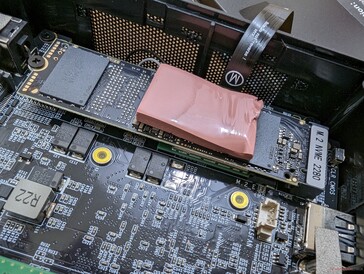 Główny dysk SSD M.2 PCIe3 x4