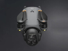 Mavic 4 Pro będzie pierwszym dronem Mavic wydanym od ponad roku. (Źródło zdjęcia: DroneXL - edytowane)