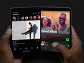 Android 12L będzie prawdopodobnie ostatnią dużą aktualizacją OS dla oryginalnego duetu Surface. (Źródło obrazu: Microsoft)