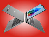IdeaPad 5 2 w 1 14Q8Y11 może magnetycznie przechowywać pióro liniowe z tyłu.