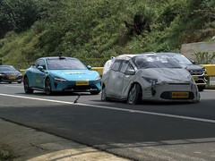 Xiaomi SU7 nie wypadł dobrze w teście ADAS. (Źródło zdjęcia: DCarStudio/YT)