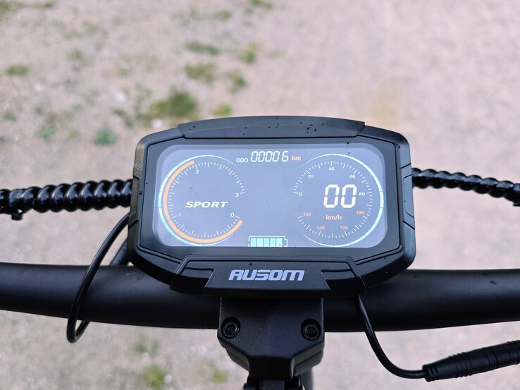 Ausom L2 Max Display (źródło obrazu: notebookcheck)