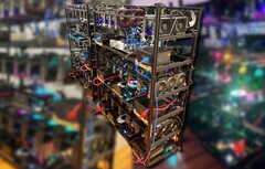 Platforma do wydobywania kryptowalut z kartami NVIDIA (zdjęcie: miner69niner/Reddit, edytowane)