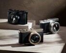 Lumix L10 jest dostępny w trzech kolorach, Titanium Gold jest oferowany jako edycja limitowana.