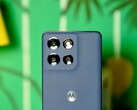 Motorola Moto G86 Power ma ogromną baterię i bardzo jasny ekran. (Źródło obrazu: Notebookcheck)