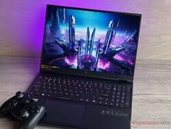 Acer Predator Helios Neo 16 PHN16-72-73Q5, jednostka testowa dostarczona przez Acer Germany.