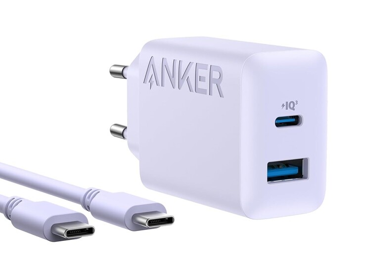 Ładowarka ścienna Anker 20W (2 porty) w kolorze fioletowym (źródło zdjęcia: Anker)