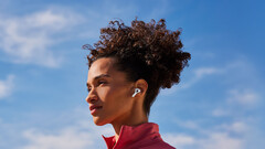 Apple Słuchawki AirPods z modułami kamer będą podobno produkowane masowo w 2026 roku (źródło obrazu: Apple)