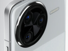 Poco F8 Ultra może być wyposażony w peryskopowy teleobiektyw. Na zdjęciu: tył Redmi K80 Pro. (Źródło zdjęcia: Xiaomi)