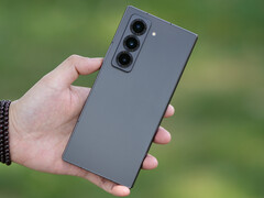 Galaxy Z Fold Special Edition jest obecnie najcieńszym składanym urządzeniem Samsunga. (Źródło zdjęcia: Fenibook)