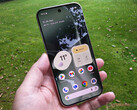 Seria Google Pixel 11 ma być wyposażona w jaśniejsze wyświetlacze. Na zdjęciu: przód Pixel 10 XL.