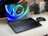Niezwykle szybki, ale stosunkowo cichy gracz - recenzja laptopa Razer Blade 18 2025 RTX 5090