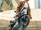 LC2: Składany e-rower ma być bardzo przenośny. (Źródło zdjęcia: Jimove)
