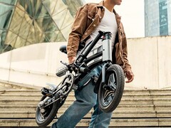LC2: Składany e-rower ma być bardzo przenośny. (Źródło zdjęcia: Jimove)