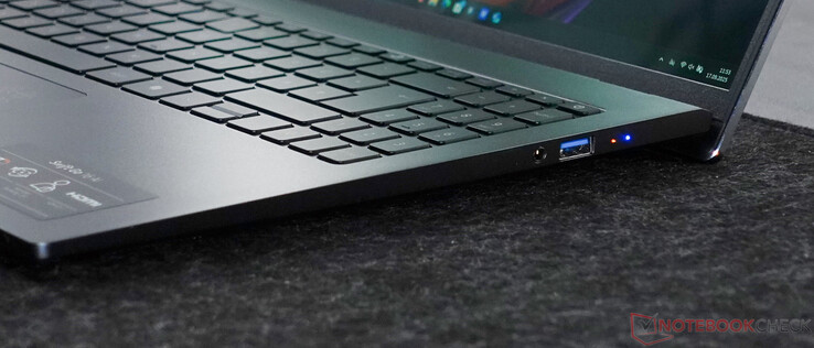 3.zestaw słuchawkowy 5 mm; USB-A 3.1