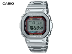 Casio GMW-B5000D-1C (na zdjęciu) ma czerwony pierścień akcentujący wokół wewnętrznej krawędzi metalowej ramki. (Źródło zdjęcia: Great G-Shock World)