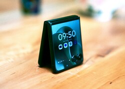Recenzja Motorola Razr Ultra. Urządzenie testowe dostarczone przez Motorola Germany. Recenzja Motorola Razr Ultra. Urządzenie testowe dostarczone przez Motorola Germany.