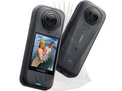 Insta360 X4 Air w opcji kolorystycznej Graphite Black. (Źródło zdjęcia: Igor Bogdanov)